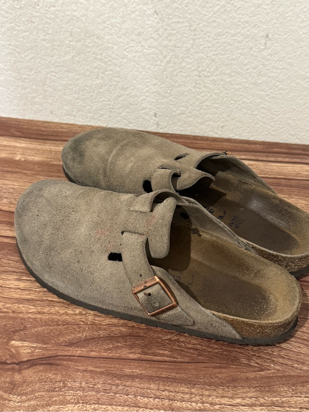 Used Birkenstock Boston Soft Footbed Suede Leather - Color Taupe Size 11 Narrow - Picture 4 of 4